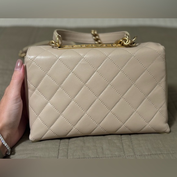 2019 Small Chanel Trendy Bag - Picture 2 of 11